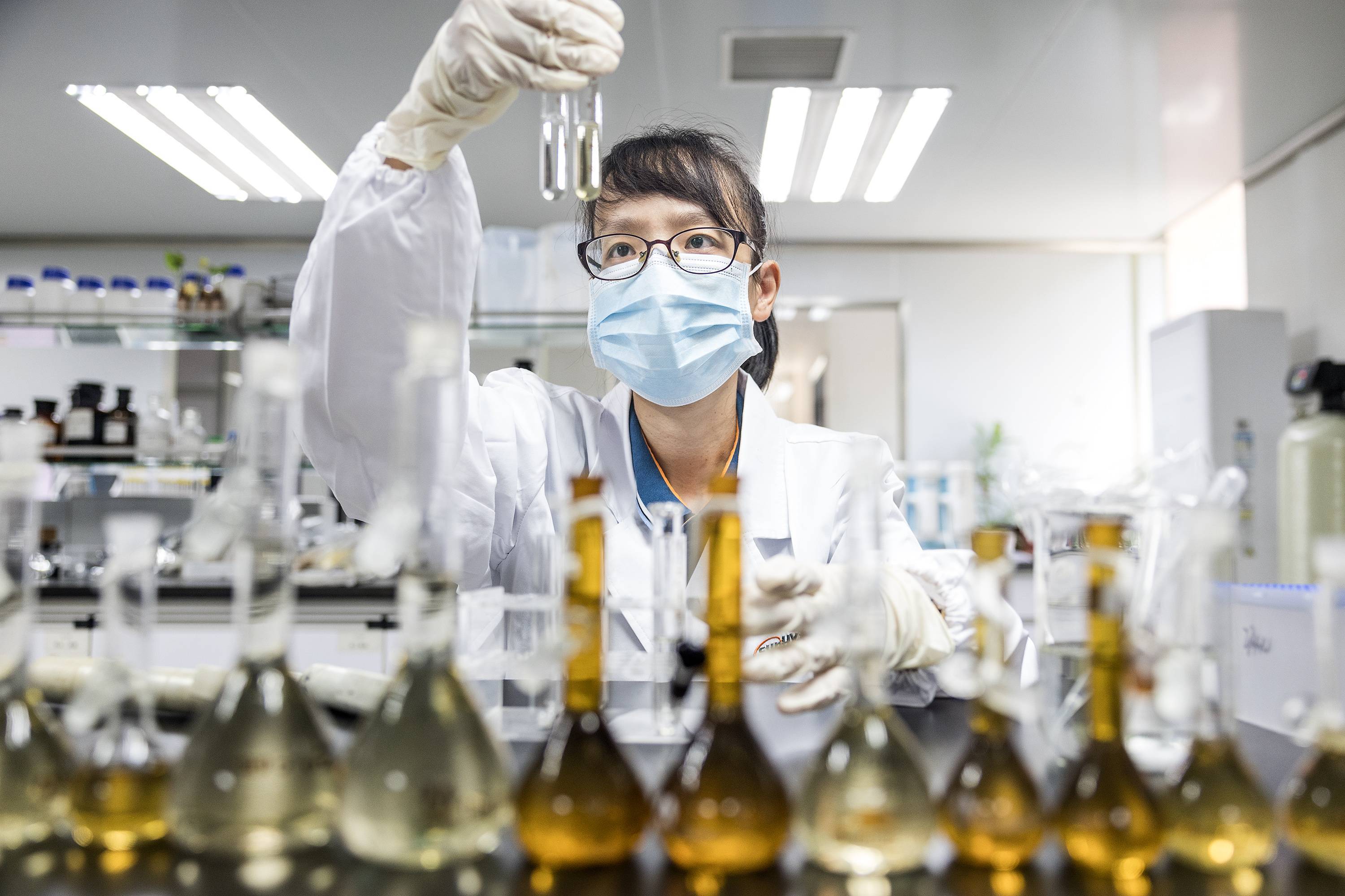 生物技术等重点领域,重点研发具有自主知识产权和市场竞争力的新产品